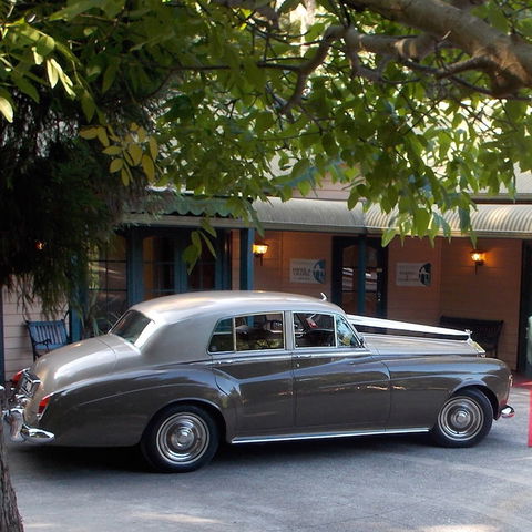 Vintage Fun Hire Cars - Food Delivery Shop 4
