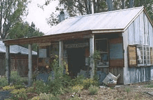The Slab Hut Samford Art & Craft - Food Delivery Shop 1