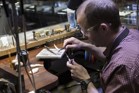 Unique Opal And Diamond Mine  - The Underground Opal Mine - Food Delivery Shop 7