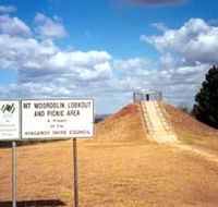 Mount Wooroolin - Food Delivery Shop