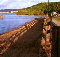 Cannonvale Beach - Food Delivery Shop
