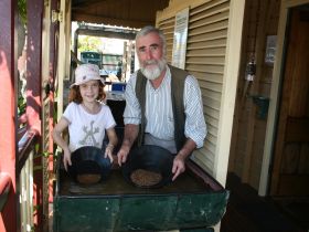 Queenton QLD Food Delivery Shop