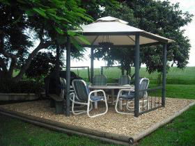 Vintners Secret Vineyard, Cellar Door And Cafe - Pet Food Australia 1