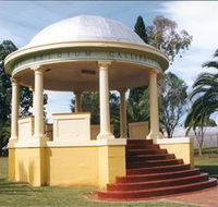 Kingaroy Soldiers Memorial Rotunda - Food Delivery Shop