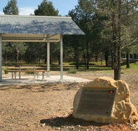 Terry Hie Hie picnic area - Food Delivery Shop