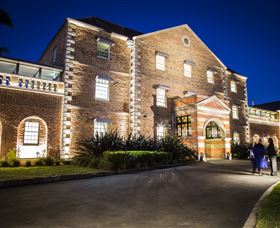 Female Orphan School - Food Delivery Shop 4