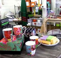 The Famous Tinonee Cafe and Gift Shop - Food Delivery Shop
