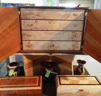 Montville Woods Gallery - Food Delivery Shop