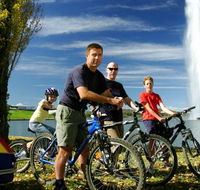 Lake Burley Griffin - Food Delivery Shop