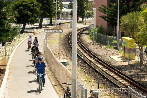 Explore Freo The Local Way: 3-hour Bike Tour - Food Delivery Shop 4