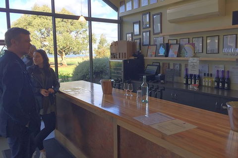 Phillip Island Wine Experience Tour - Food Delivery Shop 10