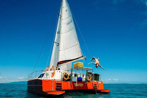 2-Night Whitsunday Islands All-Inclusive Sailing Tour From Airlie Beach - Food Delivery Shop 11