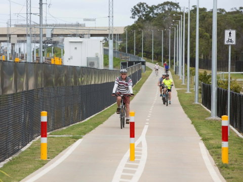 Petrie To Kippa-Ring Shared Pathway - Food Delivery Shop 1