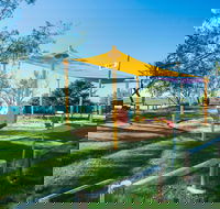Sarina Beach - Food Delivery Shop