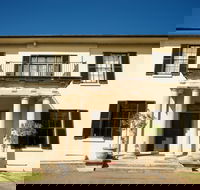 Wivenhoe House - Food Delivery Shop