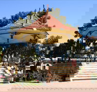 Gladstone Square - Food Delivery Shop