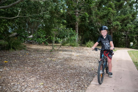 Carole Green Walkway - John Oxley Reserve - Food Delivery Shop 1