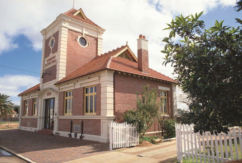 Merredin - Food Delivery Shop 1