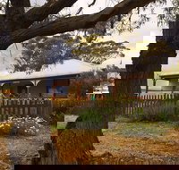 Dance Cottage Museum - Food Delivery Shop