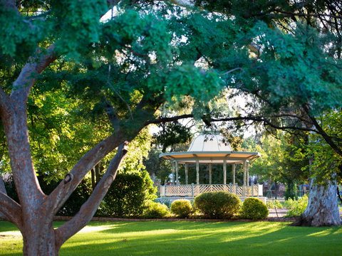 Robertson Park - Food Delivery Shop 0