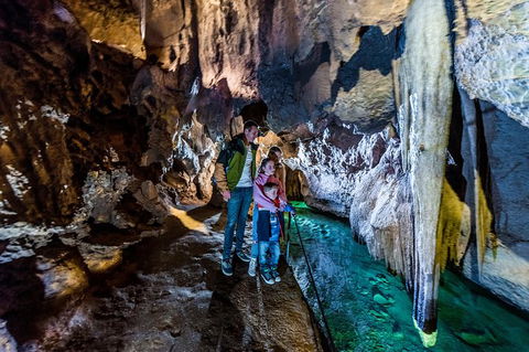 Jenolan Caves: Imperial Cave Tour - Food Delivery Shop 2