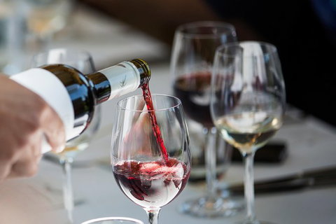 Feathertop Winery: Behind The Wines And Vines - Food Delivery Shop 1