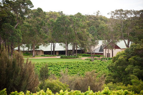Clairault & Streicker Wines - Pet Food Australia 4