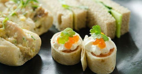 Q Dining - Pet Food Australia 13