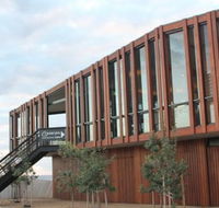 Crackerjack Beachfront - Pet Food Australia