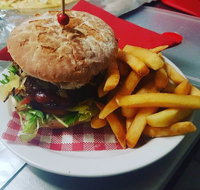 Upper Murray Pizza  Cinema - Pet Food Australia