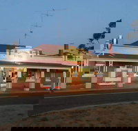 Watchem Hotel - Pet Food Australia