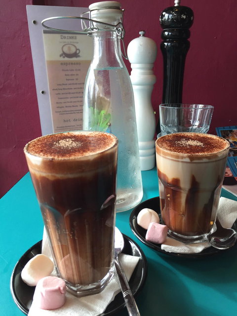 Le Cafe On St George - Food Delivery Shop 9