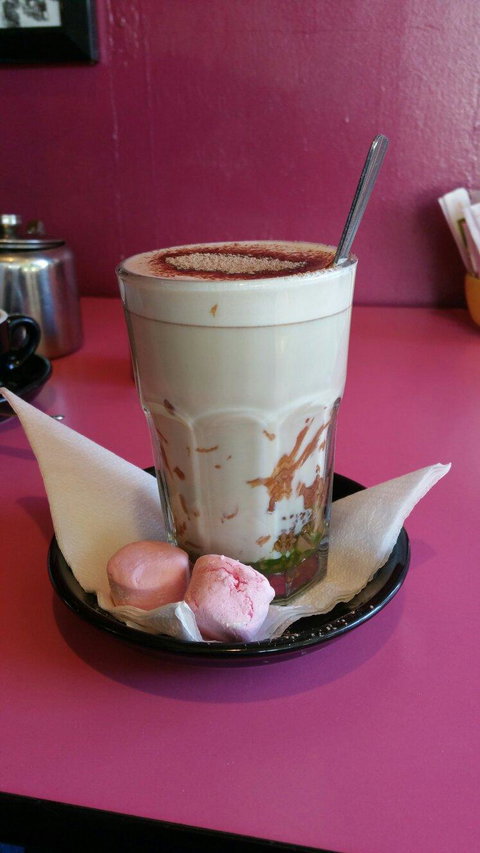 Le Cafe On St George - Food Delivery Shop 10