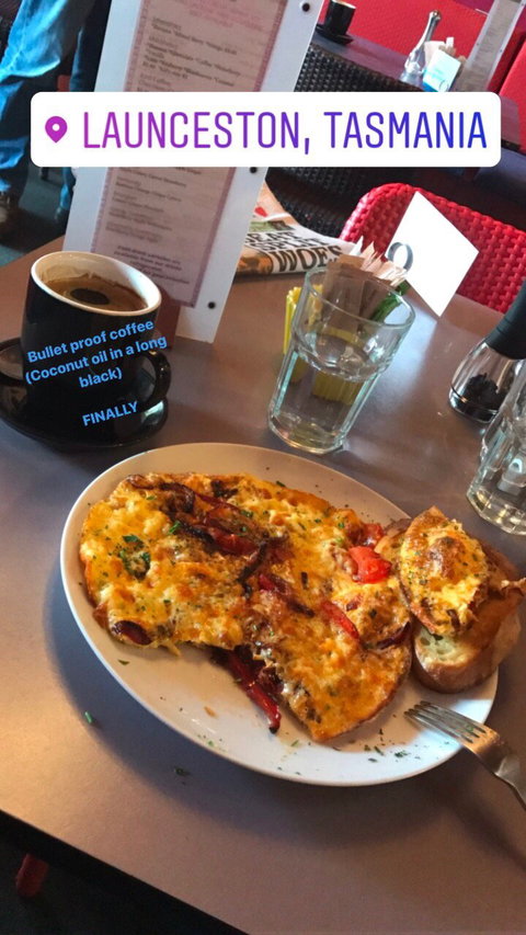 Le Cafe On St George - Food Delivery Shop 3