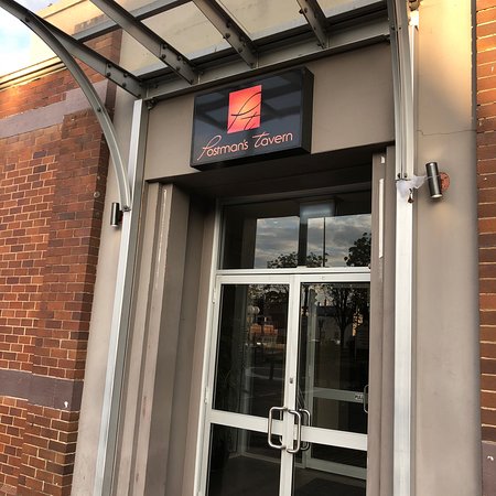 Postman's Tavern - Food Delivery Shop 0