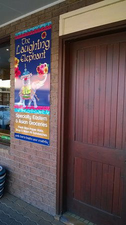 Laughing Elephant - Pet Food Australia 0