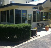 Poplar Caravan Park  Harry's Snack Shack - Food Delivery Shop