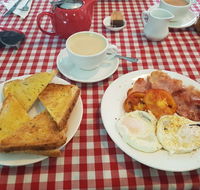 Roses Ice Cream Parlour and Cafe' - Pet Food Australia