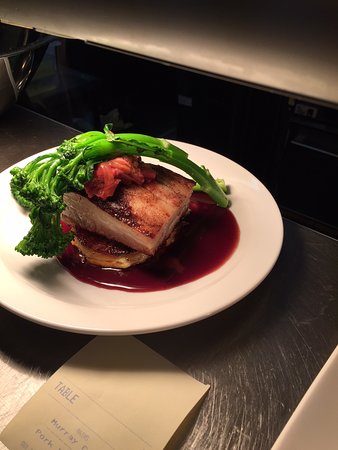 Finley Country Club Hotel Motel - Pet Food Australia 0