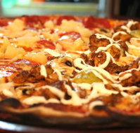 Heat Woodfired Pizza Bar - Food Delivery Shop