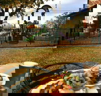 The Riverina Hotel Restaurant - Food Delivery Shop