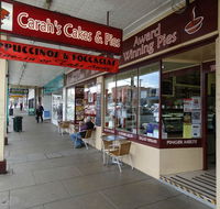 Carahs Cakes  Pies - Pet Food Australia