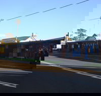 Greenwell Point Hotel - The Bistro and Pizza Bar - Food Delivery Shop