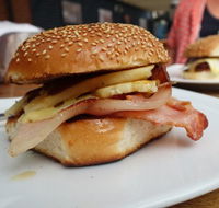 Huskisson Bakery  Cafe - Food Delivery Shop