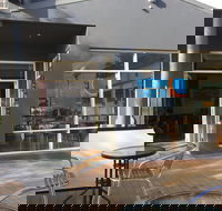 Main Deck Cafe - Food Delivery Shop