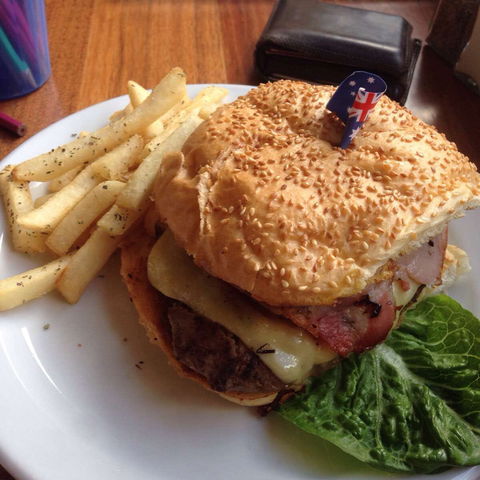 The Red Parrot Cafe - Pet Food Australia 0