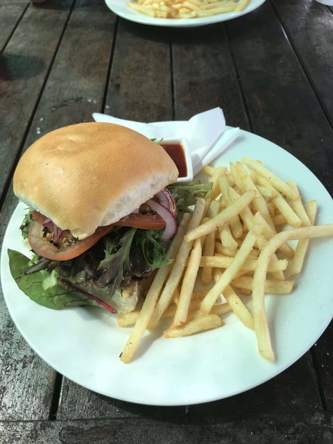 Queen Bee Cafe - Food Delivery Shop 0