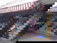 Lee Lee Hotbread Shop