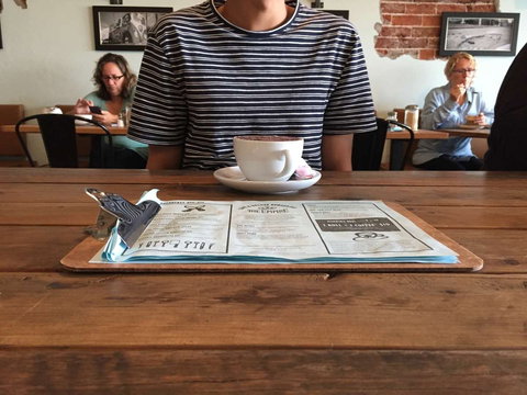 The Empire Cafe - Food Delivery Shop 0