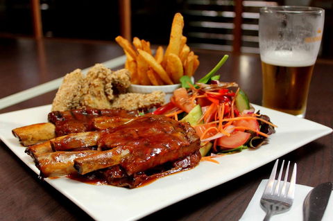 The Star Hotel - Pet Food Australia 0